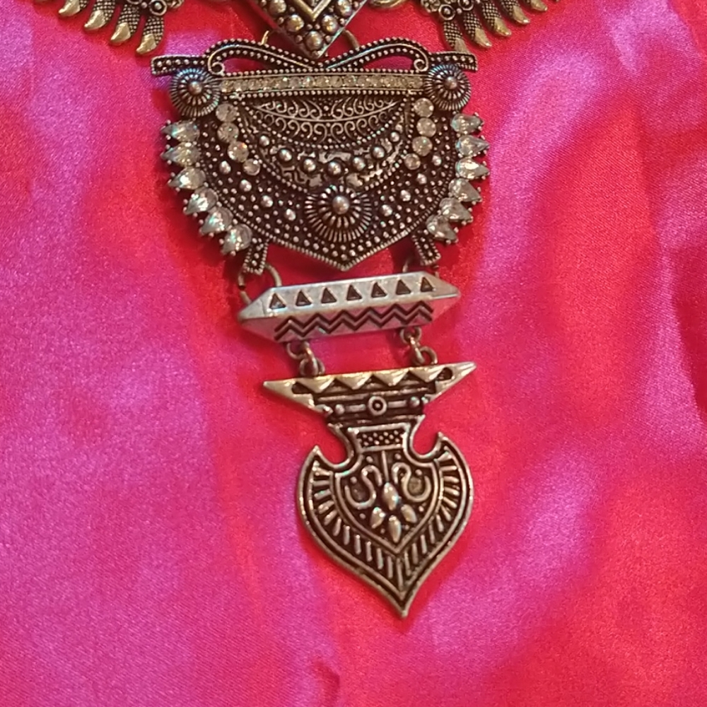 Sugarfix Silvertone Rhinestone Statement Necklace - image 4